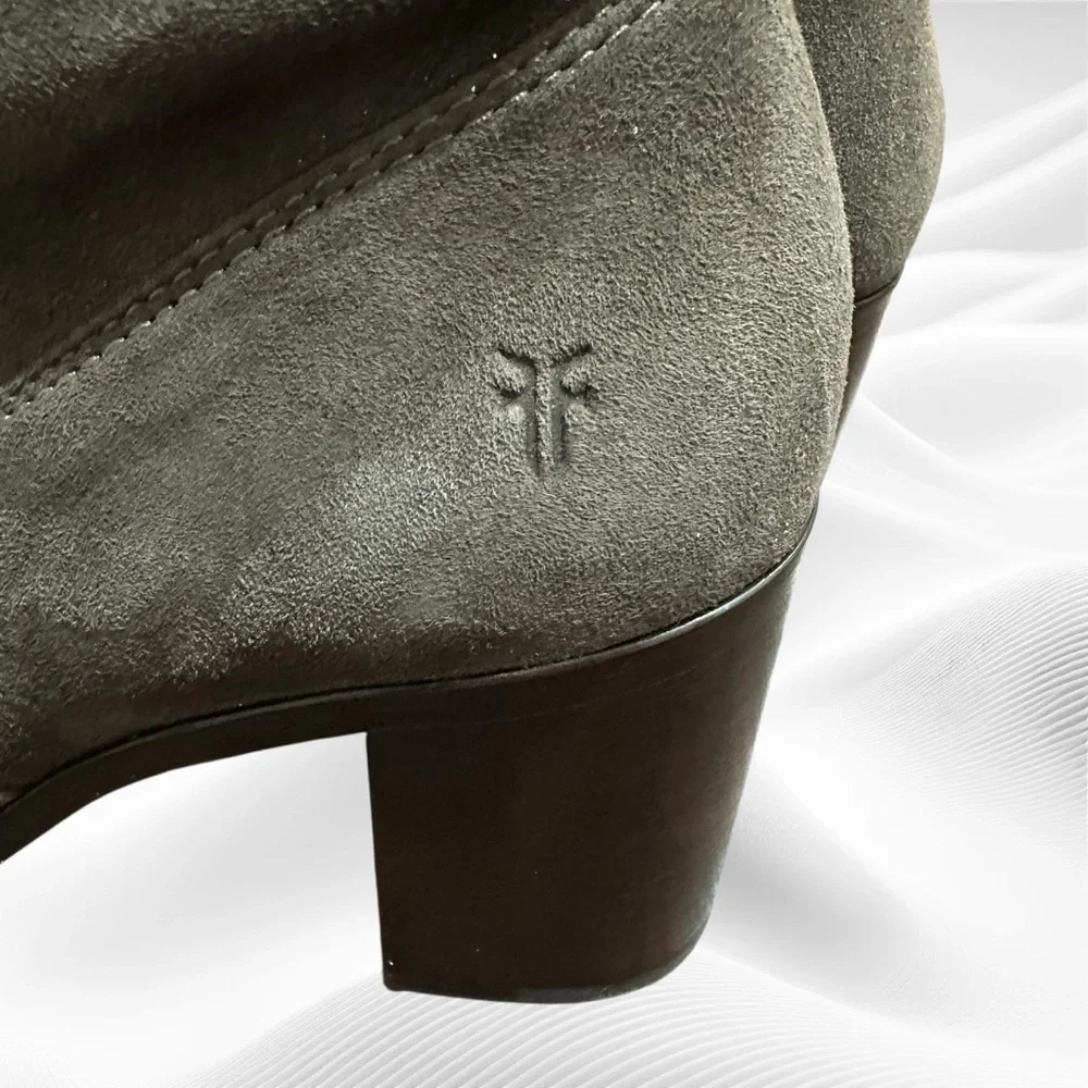 Frye NWOB Julia Stretch Thigh High Suede Boots Smoke‎ Gray size 8M